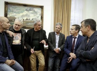 Σείεται το πολιτικό σκηνικό: Η Συμφωνία των Πρεσπών αλλάζει τον κοινοβουλευτικό χάρτη