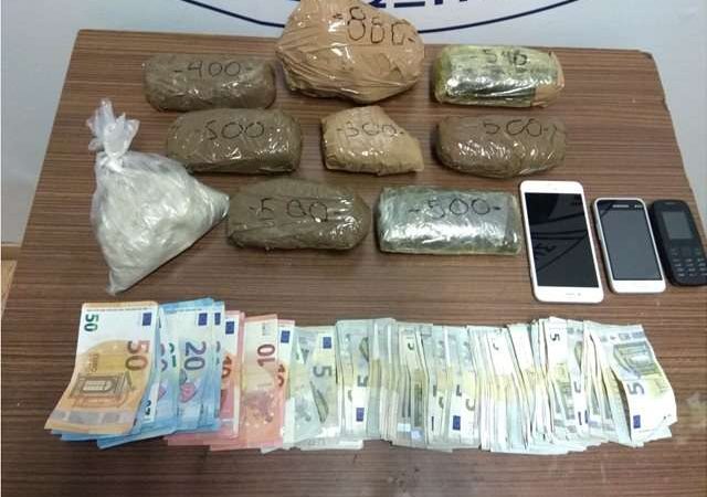Συνελήφθη 44χρονη στους Αγίους Αναργύρους – Μετέφερε 4 κιλά ηρωίνης
