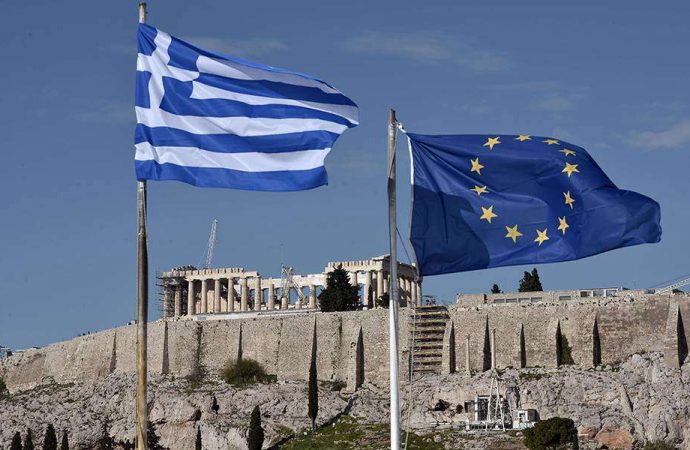 Εντονη δυσαρέσκεια θεσμών για κατώτατο μισθό, κόκκινα δάνεια