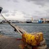 Σε ισχύ το απαγορευτικό απόπλου – Δεμένα τα πλοία σε Πειραιά, Ραφήνα και Λαύριο