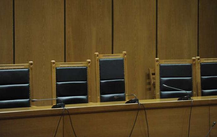 Τρίκαλα: Κακός χαμός στη δίκη για τις 4.600 κλεμμένες λίρες