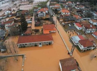 Κακοκαιρία: Πλημμύρες, κατολισθήσεις βράχων και κλειστοί δρόμοι