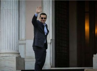 Reuters: Πώς θέλει να λύσει ο Αλ. Τσίπρας το γρίφο των εκλογών