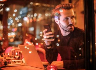 4 λόγοι γιατί δεν απαντάει στα τηλέφωνα