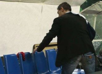 Ο Γιαννακόπουλος άφησε κόκκινο εσώρουχο στον πάγκο του Ολυμπιακού