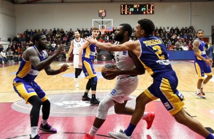 Basket League: Κράτησε απόρθητο το «κάστρο» του ο Ηφαιστος Λήμνου