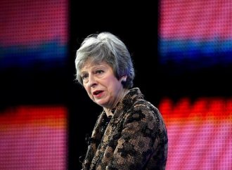 Brexit: Η Μέι επιστρέφει στις διαπραγματεύσεις με τις Βρυξέλλες