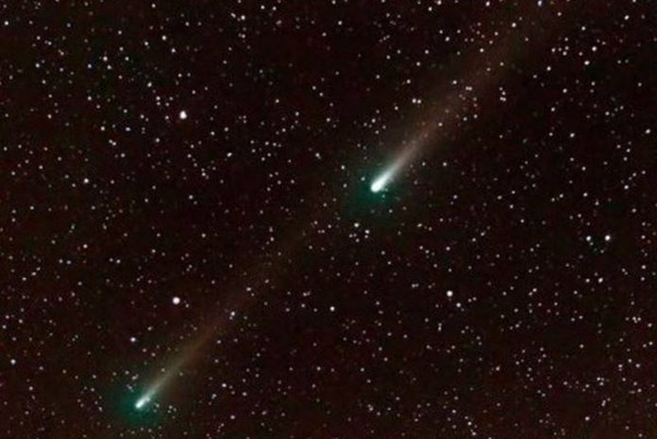 Σύριζα θα περάσουν δύο κομήτες από τη γη