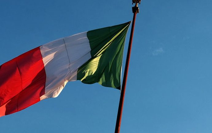 Spiegel: «Σε σύγκριση με την Ιταλία, η ελληνική κρίση ήταν ένα τίποτα»