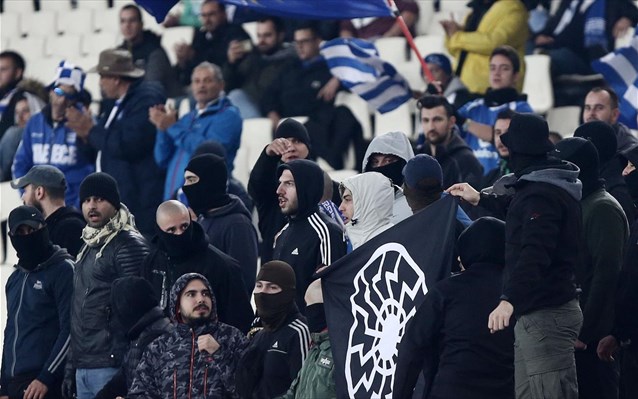 UEFA: Πρόστιμο και κλείσιμο θυρών για το «πάρτι των νεοναζί» στο ΟΑΚΑ