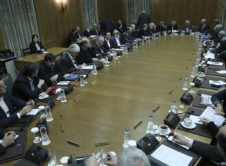 Ο Τσίπρας στο Υπουργικό έκανε ένα βήμα πίσω στο ασφαλιστικό-αγροτικό