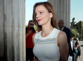 Αχτσιόγλου: Επιστροφή αναδρομικών σε 200.000 συνταξιούχους στις 2 Αυγούστου