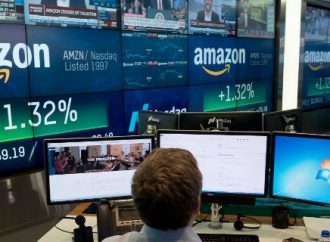 Η Amazon ερευνά υπόθεση «εταιρικής κατασκοπείας» -Πιθανόν εργαζόμενοι να πούλησαν απόρρητα δεδομένα