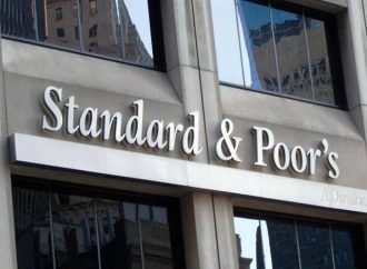 Standard & Poor’s: Αναβάθμισε τις τέσσερις συστημικές ελληνικές τράπεζες