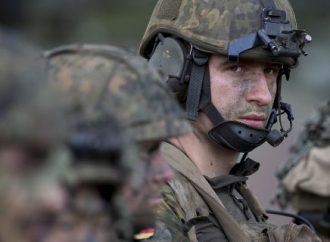 Ο ετεροθαλής αδερφός του Μπάρακ Ομπάμα θα ψηφίσει Τραμπ