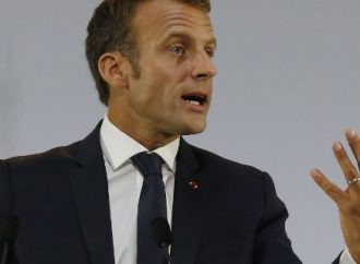 «Mea culpa» από τον Μακρον για τα επίπεδα της φτώχειας: Πριν από 15 μήνες δεν καταλάβαινα
