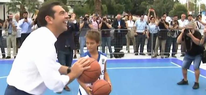 Κηποθέατρο Παπάγου: «Μάνα είναι μόνο…ένας»