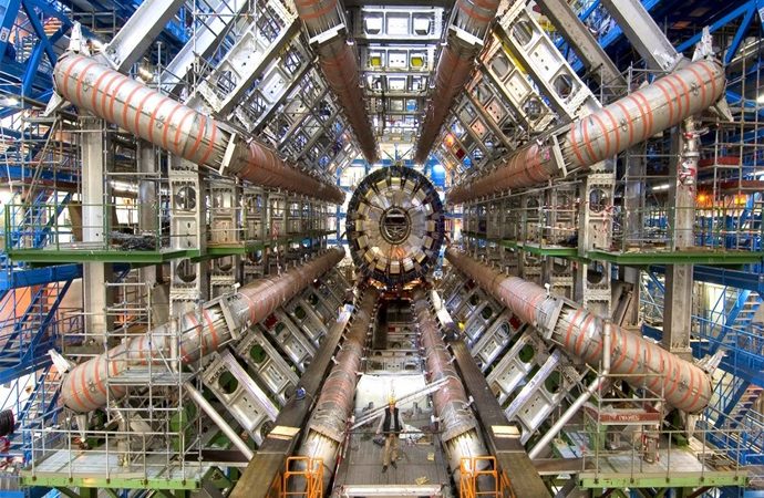 CERN: Φήμες για νέα ανακάλυψη σωματιδίου
