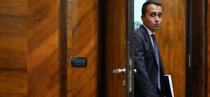 Ιταλία: Οι λαϊκιστές κηρύσσουν πόλεμο στις εφημερίδες