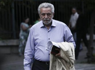 Η αβάσταχτη μοναξιά του κ. Δρίτσα