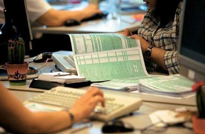 “Ψυχρολουσία” από το συμψηφισμό επιστροφής φόρου και ΕΝΦΙΑ
