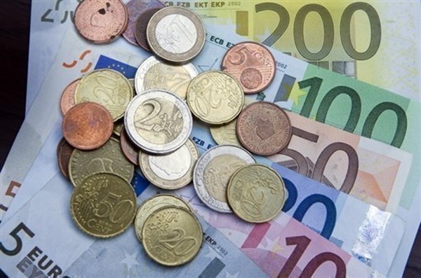 Στα 5,38 δισ. ευρώ τα φέσια του Δημοσίου προς τους ιδιώτες την ώρα που η κυβέρνηση ανακοινώνει 4,13 δισ. ευρώ πρωτογενές πλεόνασμα!