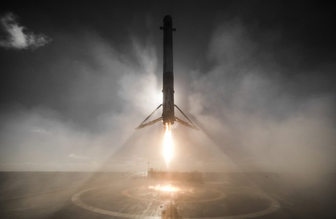 Έφτασε τις 50 εκτοξεύσεις ο πύραυλος Falcon 9 της SpaceX