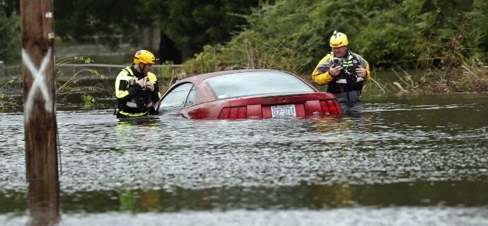ΗΠΑ: 13 οι νεκροί από τον τυφώνα Φλόρενς -Παραμένει ο κίνδυνος για πλημμύρες [εικόνες]