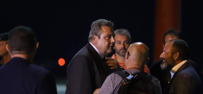 Π. Καμμένος: Ο ελληνικός λαός σύσσωμος, ενωμένος υποδέχεται τους δύο Eλληνες στρατιωτικούς