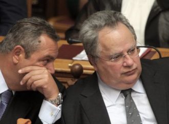 Ο Καμμένος «βυθίζεται» δημοσκοπικά: Ξορκίζει την κύρωση της συμφωνίας πριν τις εκλογές και συντηρεί τη βεντέτα με Κοτζιά