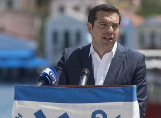 Χωρίς φιέστες, με ένα απλό διάγγελμα Τσίπρα η «έξοδος από τα Μνημόνια»