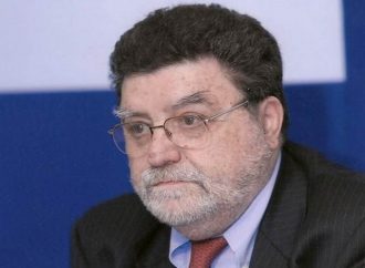 Ο Λιαρόπουλος θέλει. Η βάση της ΝΔ λέει όχι. Ο Μητσοτάκης;