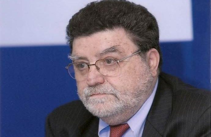 Ο Λιαρόπουλος θέλει. Η βάση της ΝΔ λέει όχι. Ο Μητσοτάκης;