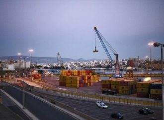Νέο ρεκόρ διακίνησης containers από το λιμάνι του Πειραιά το 2017