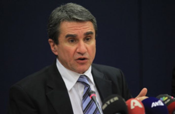 Διπλωμάτης του Μαξίμου έχει σχέση με Τουρκάλα της πρεσβείας