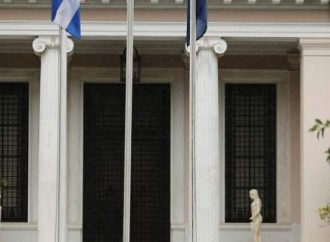 Κυβερνητικές πηγές: Ο Μητσοτάκης δεν μπορεί να κρύψει την βουλιμία και τον κυνισμό του