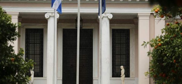 Κυβερνητικές πηγές: Ο Μητσοτάκης δεν μπορεί να κρύψει την βουλιμία και τον κυνισμό του