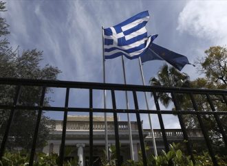 Η κυβέρνηση στη δίνη της υπόθεσης Σαββίδη