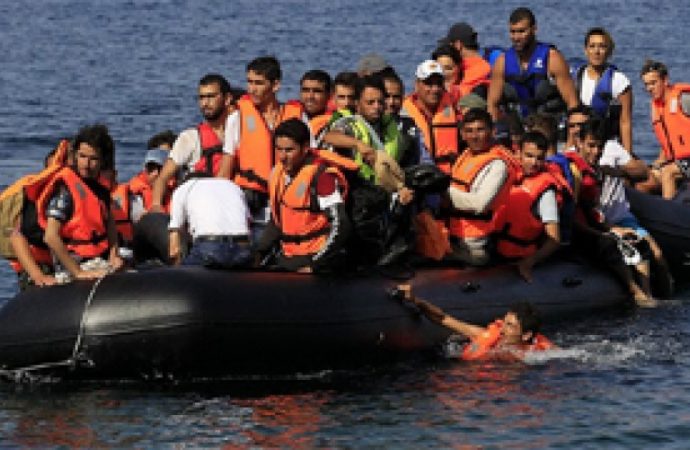 Ξεπέρασαν τους 15.000 οι μετανάστες στα νησιά – Έφτασαν μέχρι και τη Μήλο