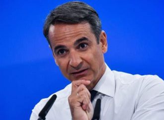 Ο Μητσοτάκης δίνει συγχαρητήρια για τις Πανελλήνιες λέγοντας τρεις ιστορίες: Του Στάθη, της Αλεξάνδρας και του κ. Δημήτρη