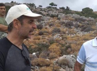 Στο Θέρισο Χανίων ο Κυριάκος Μητσοτάκης -Για την τελευταία επιθυμία του πατέρα του [εικόνες]