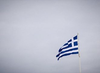 Frankfurter Rundschau: Το κράτος αναρρώνει – Ο λαός έχει χρεοκοπήσει