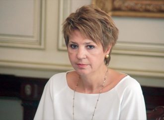Ολγα Γεροβασίλη: Αναστέλλεται προσωρινά η αξιολόγηση στο Δημόσιο