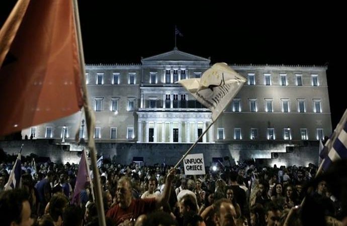 Μυτιλήνη: Σώοι ανασύρθηκαν δύο πρόσφυγες που αγνοούνταν μετά το ναυάγιο πλαστικής βάρκας