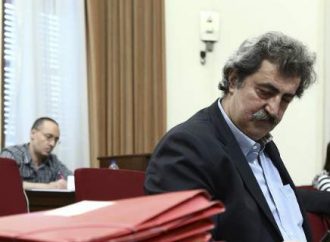 Νέα επίθεση Πολάκη για τους απολυμένους του ΚΕΕΛΠΝΟ -Με μαντινάδα