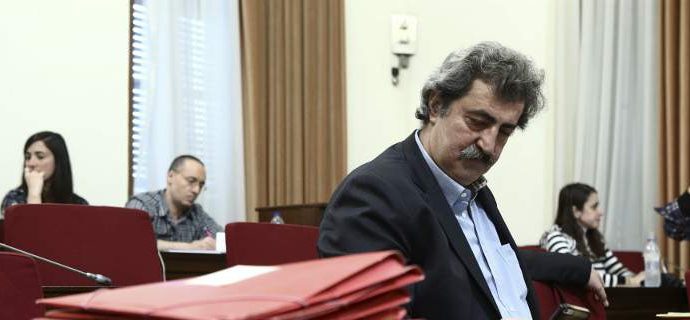 Νέα επίθεση Πολάκη για τους απολυμένους του ΚΕΕΛΠΝΟ -Με μαντινάδα