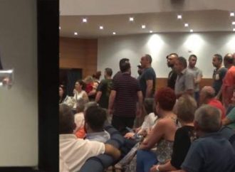 «Κάτω προδότη, ντροπή σου» -Αποδοκίμασαν τον Πουλάκη στο Κιλκίς για το Σκοπιανό