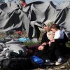 Σκοπιανοί μαυραγορίτες ελπίδας: Με 500 ευρώ στο χέρι περνούν πρόσφυγες από τα σύνορα