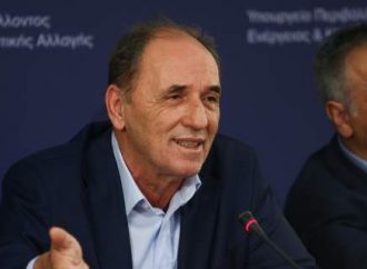 Με μπουλντόζες προσπαθεί η κυβέρνηση να ξεφύγει από την ανεπάρκεια των χειρισμών στο Μάτι