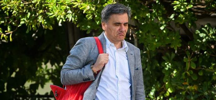 Χάνεται το στοίχημα της εξόδου στις αγορές- Φωτιά τα επιτόκια στα ελληνικά ομόλογα